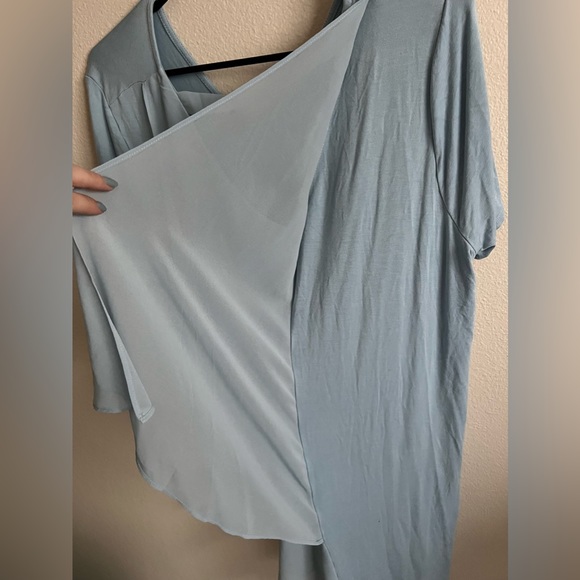 Lisa Rinna Collection V-Neck Top with Chiffon Back - Picture 4 of 5